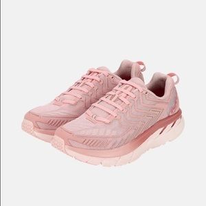 Women’s HOKA x OV Cliftons Size 9